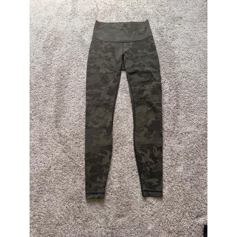 Lululemon Size 6 Camo Align leggings